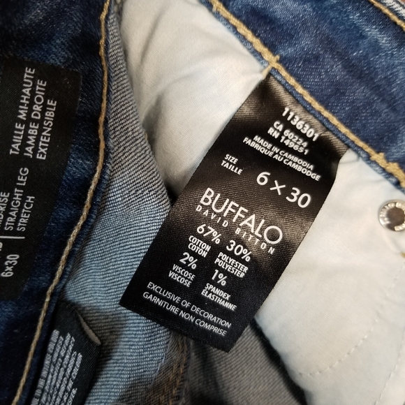 Buffalo Relaxed raw edge jeans - Picture 3 of 3